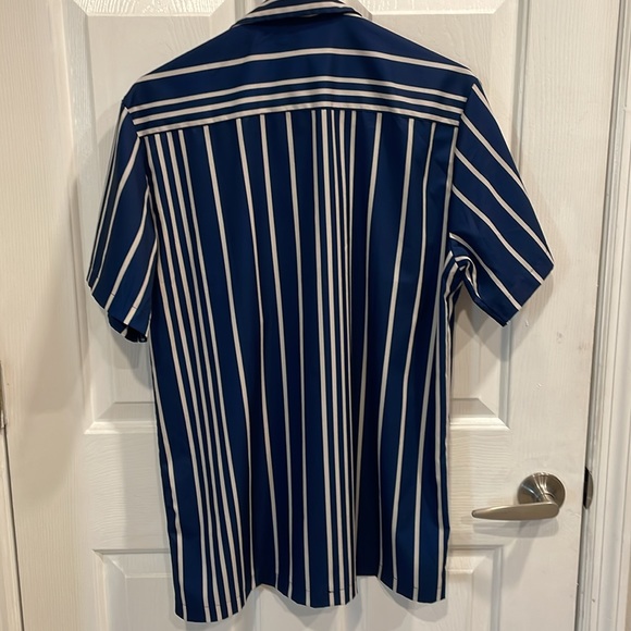 Romwe Blue Button Up Shirt Sz M - Picture 2 of 4